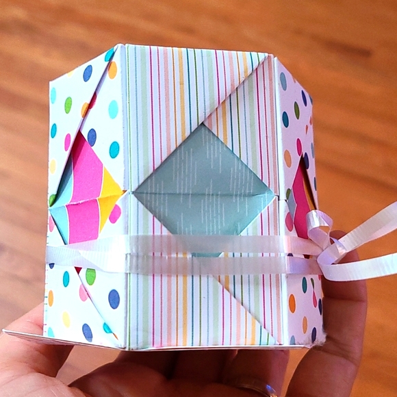 Handmade Origami Pencil Holder, Desk Organizer, Sunflower or Polka Dot - Picture 2 of 5